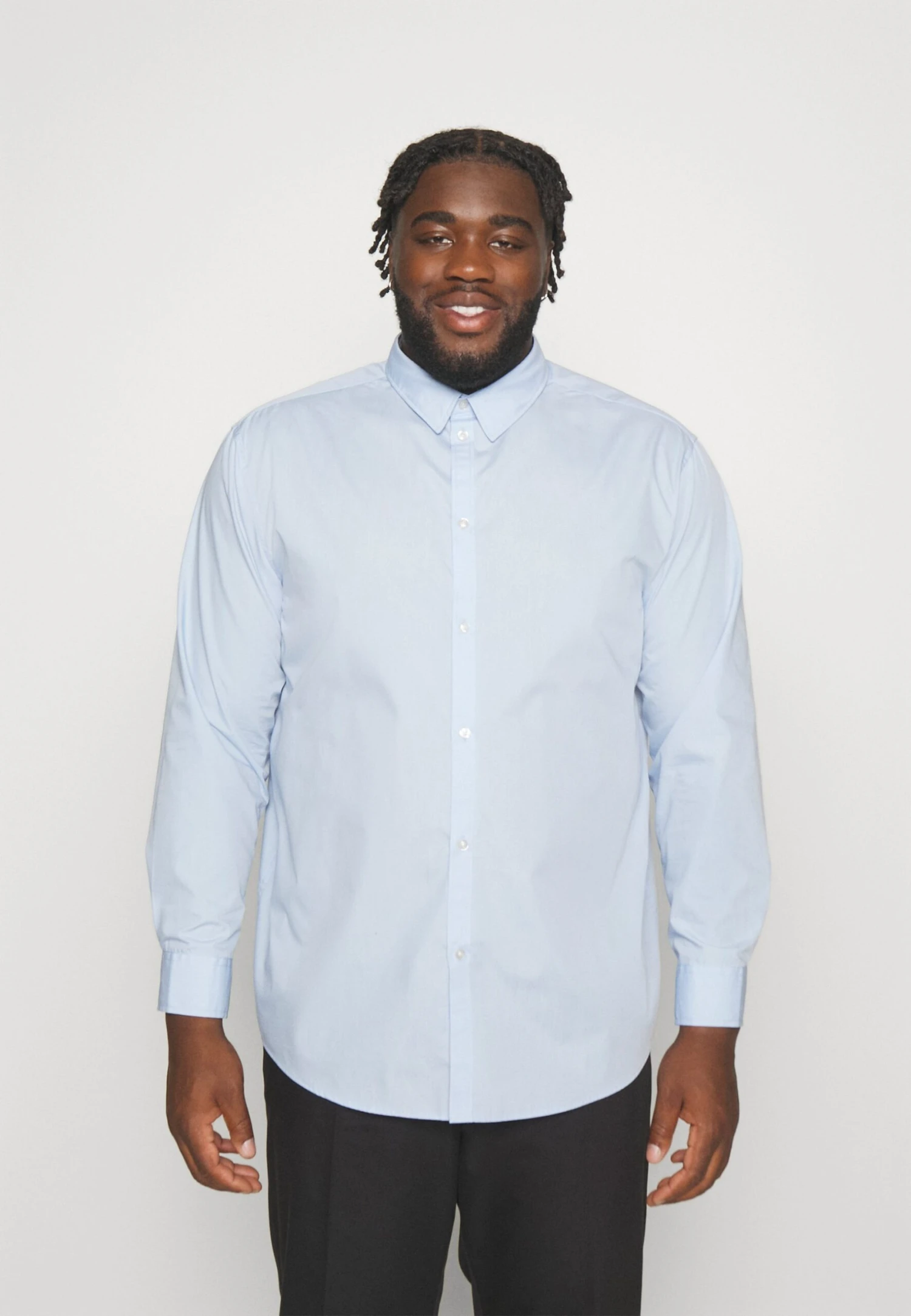 Pier One 2 Pack- Camisa Elegante - White/Light Blue 6 Pier One 2 Pack- Camisa Elegante - White/Light Blue - Imagen 4