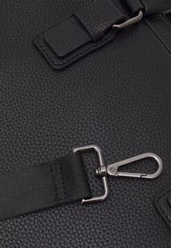 Pier One Funda Para Portátil - Black -Ropa Pier One 2415bc75817340989b2ffb6bb4b02177