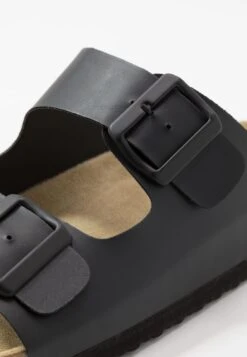 Pier One Unisex - Pantuflas - Black -Ropa Pier One 2c1088e9c35241008f77393ded163426