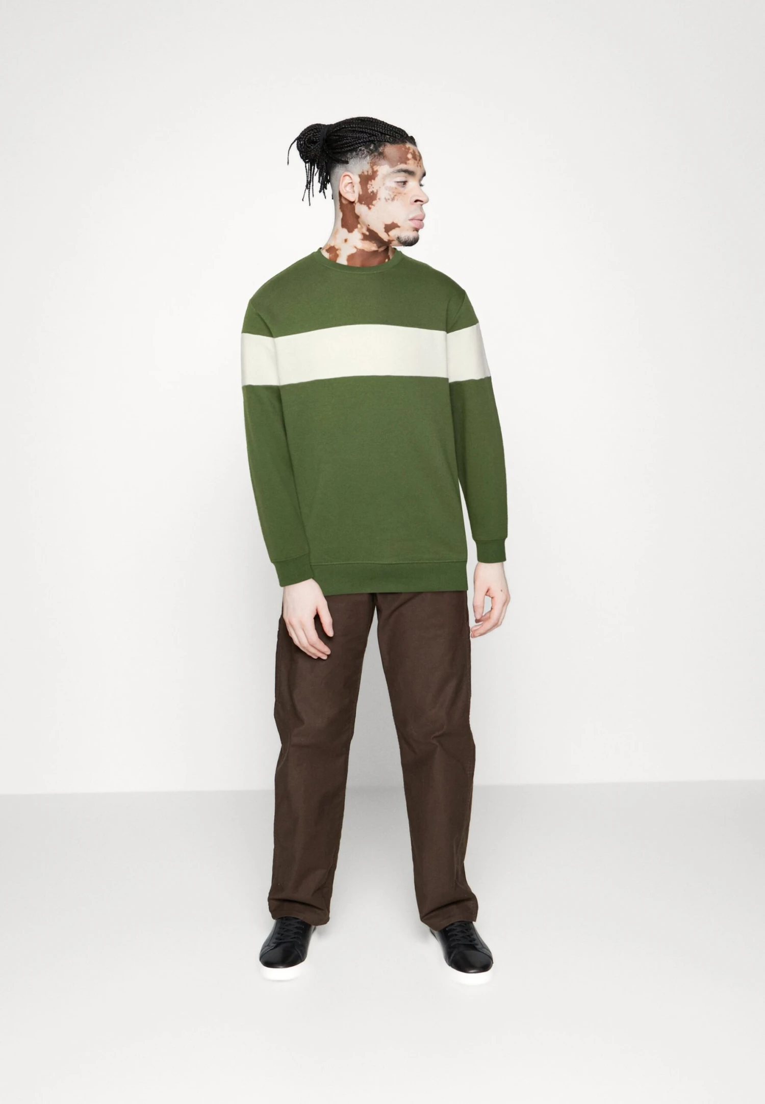 Pier One Sudadera - Khaki/Off-White 4 Pier One Sudadera - Khaki/Off-White - Imagen 2