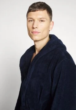 Pier One Albornoz - Dark Blue -Ropa Pier One 41cb914371934a1bb7fd15e05e23e4bb