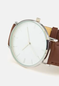 Pier One Unisex - Reloj - Brown -Ropa Pier One 4f1c6bbcacda485eb81e287421339e84