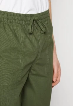 Pier One Shorts - Olive 11 Pier One Shorts - Olive -Ropa Pier One 4f3c274a5ad9466aa737076aaaf901a6