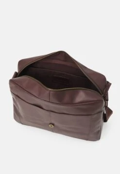 Pier One Leather Unisex - Funda Para Portátil - Brown 8 Pier One Leather Unisex - Funda Para Portátil - Brown -Ropa Pier One 5b4d14f90e4c4510b679f04d80f27b19