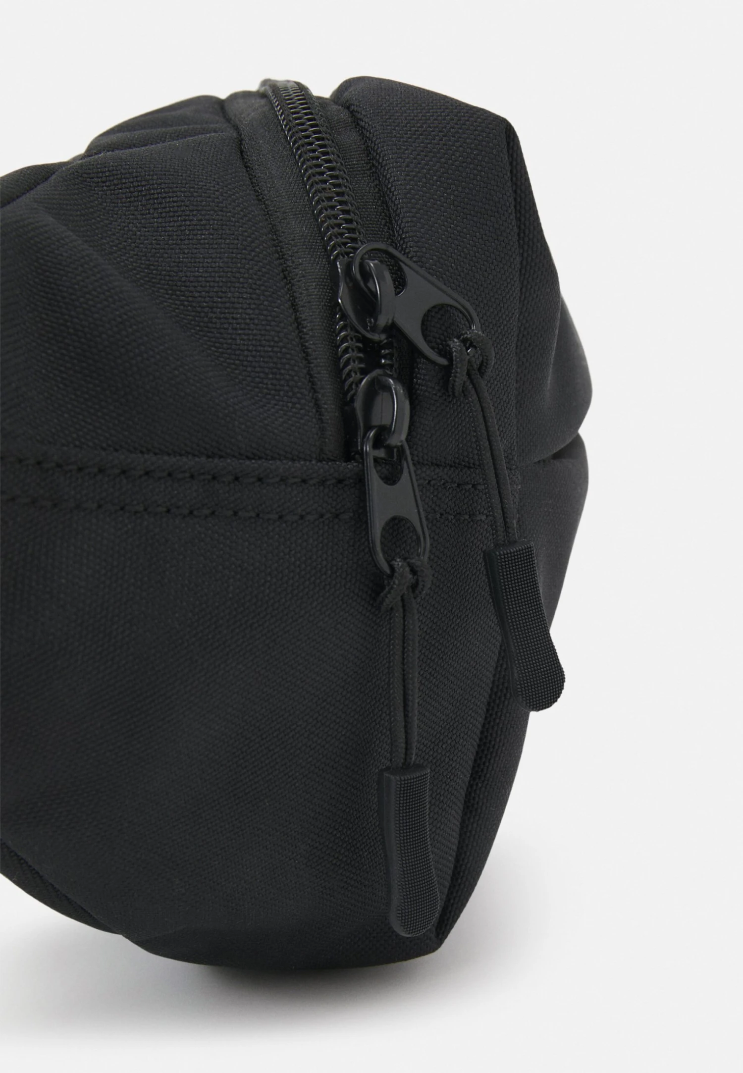 Pier One Riñonera -Black 7 Pier One Riñonera -Black - Imagen 5