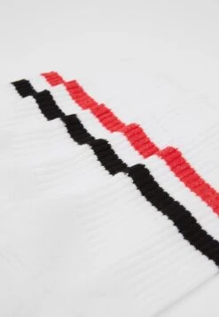 Pier One 5 Pack - Calcetines - White/Red/Black -Ropa Pier One 64438c52cf7c48bd8e9b885796ff3199