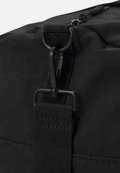 Pier One Unisex - Bolsa De Deporte - Black -Ropa Pier One 698f1b29d6a44ddc92266edae733d03e