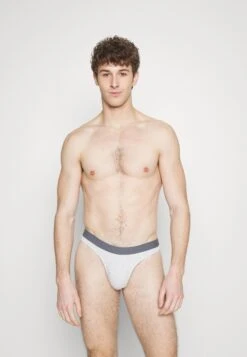 Pier One 3 Pack - Braguitas - Red/Grey/Black -Ropa Pier One 6b0dcc1bbbb54d92b9e0af57341537cc