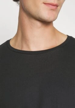 Pier One 2 Pack - Camiseta De Manga Larga - Black/Khaki -Ropa Pier One 9738d7a40e2d43ecbbab45cbd3bc692f