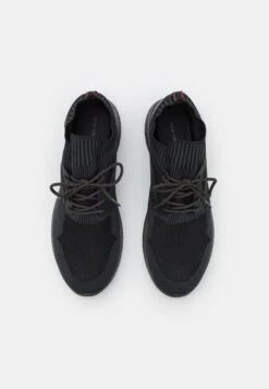 Pier One Zapatillas - Black -Ropa Pier One 9b116cea09d744c9b0f8ba112133e171