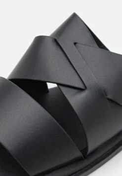 Pier One Sandalias Planas - Black -Ropa Pier One b50a1b42a3ee4cfaa6748df68bcbfe4c