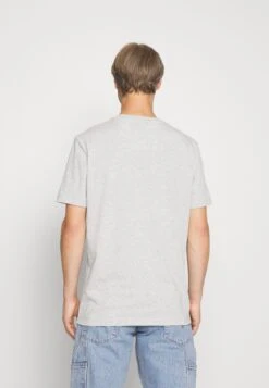 Pier One Camiseta Estampada - Light Grey -Ropa Pier One b590d3c7e7b844a78c60593b7a3b9fd9