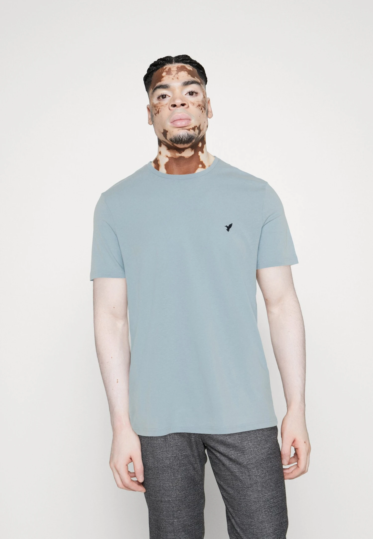 Pier One 5 Pack - Camiseta Básica - Dark Blue/White/Red 8 Pier One 5 Pack - Camiseta Básica - Dark Blue/White/Red - Imagen 6