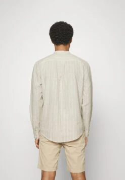 Pier One Camisa - Beige -Ropa Pier One c1fb8724ad9644f6bad52175a6fc45a1