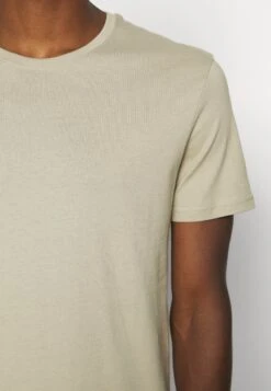 Pier One 5 Pack - Camiseta Básica - White/Dark Grey/Black -Ropa Pier One ccdceb9d79c24e32baab38b9f3eaa229