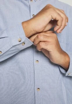 Pier One Oxford - Camisa - Light Blue -Ropa Pier One d0f3517b8dcc4ed8944314d9a3607504